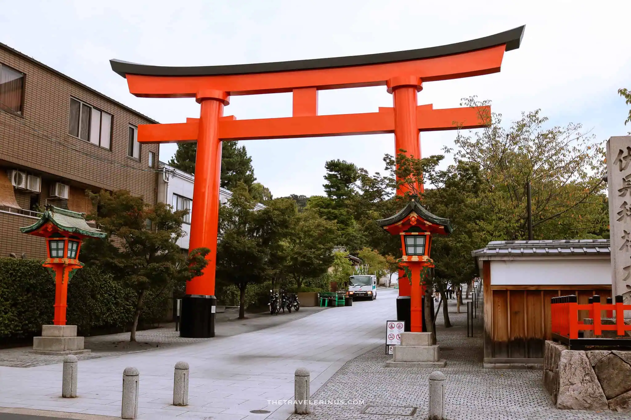 Top place to visit in Japan, Fushimi Inari Shrine entrance in Kyoto